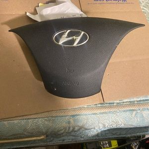 2011-2016 Hyundai Elantra drivers side steering wheel airbag